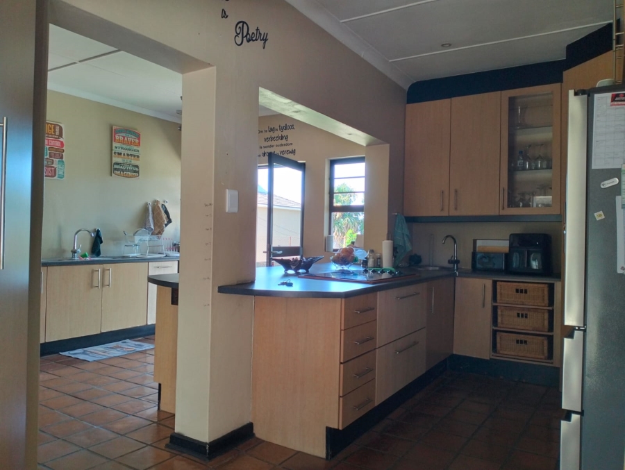 4 Bedroom Property for Sale in Beacon Bay Eastern Cape